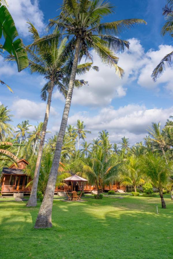 Puri Yalus Bungalow Toyapakeh Exterior foto