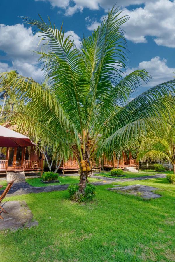 Puri Yalus Bungalow Toyapakeh Exterior foto