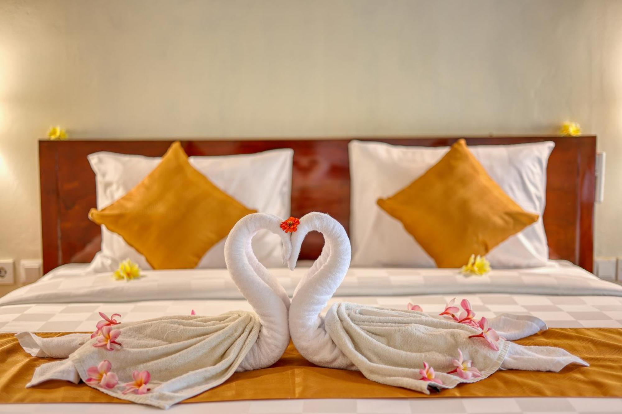 Puri Yalus Bungalow Toyapakeh Zimmer foto